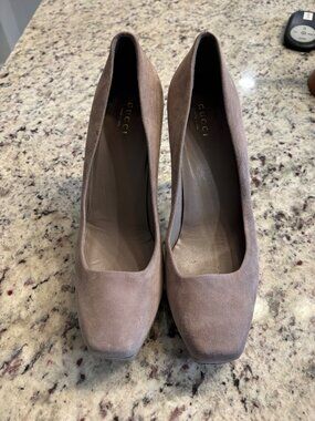 Gucci Beige Suede Square Toe Pumps 38.5